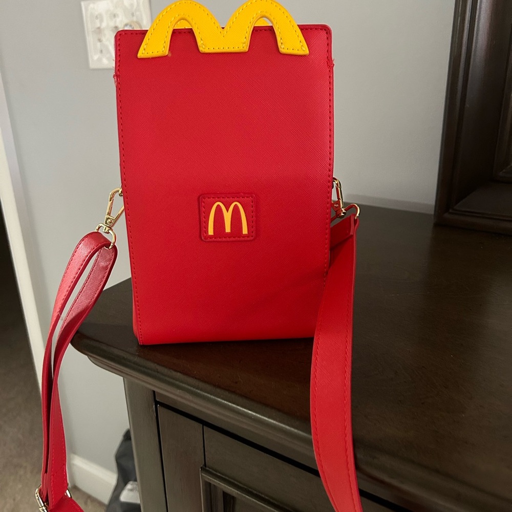 Lunch box McDonald’s happy meal crossbody